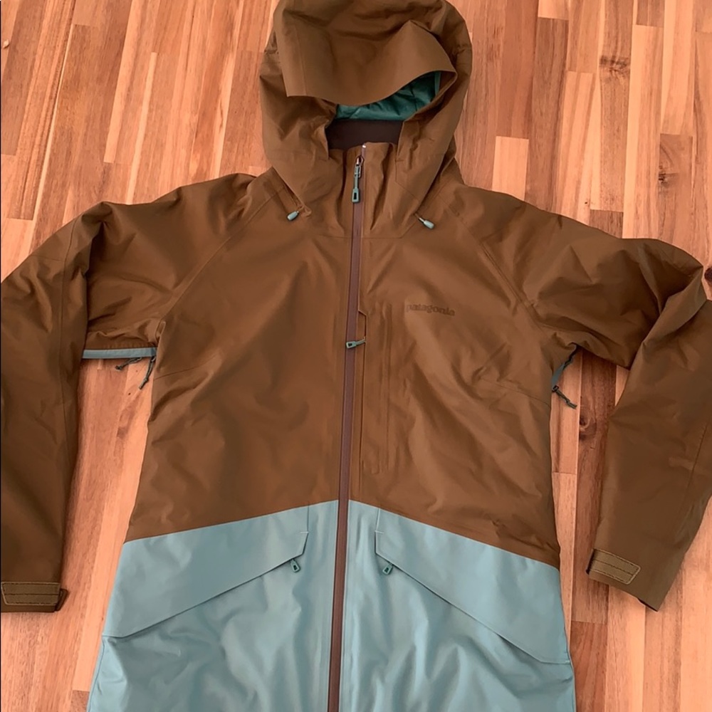 Patagonia Snow Belle Ski Jacket-size M-worn once!